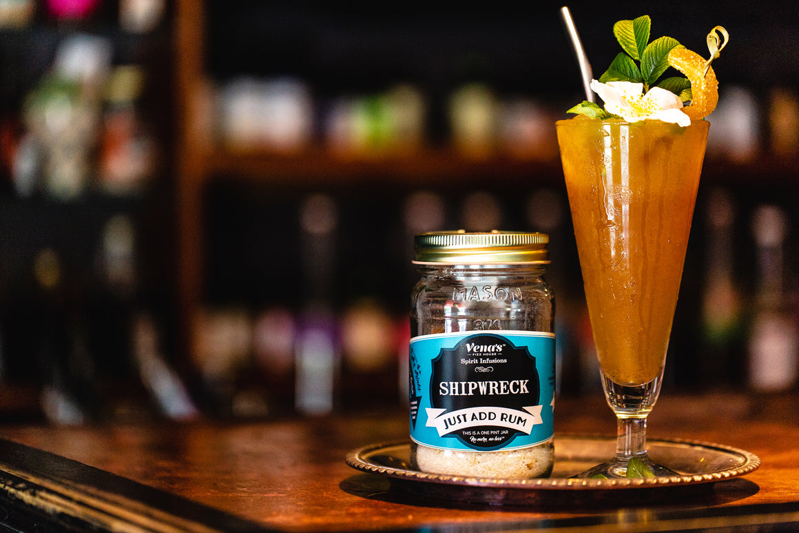 SHIPWRECK SPIRIT SIPPER COCKTAIL INFUSION  ( Pineapple & Banana )
